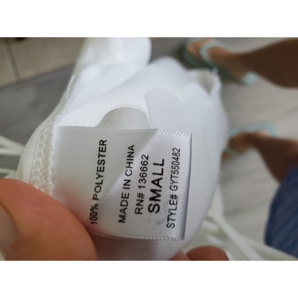 francesca’s Emmelee White tank top, scalloped hem, women’s small NWT - Picture 6 of 8